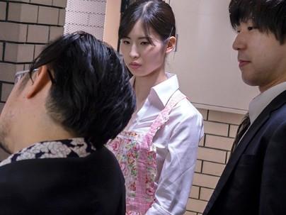 ≪性奴隷≫『人妻』マサカの展開勃発！！妻が隣人チンポをしゃぶってエロ行為してるなんて！！！！