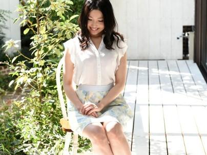 ≪人妻≫【デビュー】真面目そうな清楚系人妻が旦那に内緒で初めてのAV出演しちゃうｗｗｗｗｗ