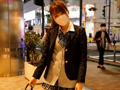 制服女子校生がSNSで知り合った中年おじさんとホテルへ行ってオヤジチ〇ポでイキまくり