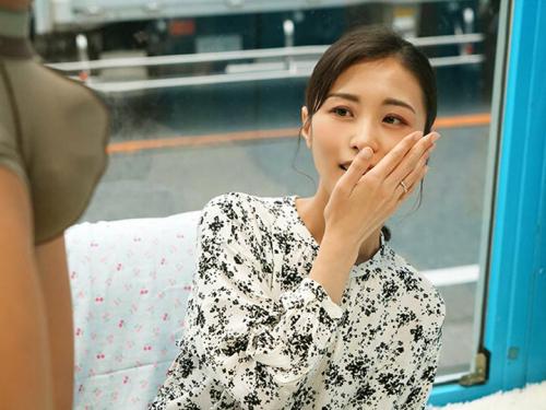 【MM号】アラサーのS級ママを人妻ナンパ！「あっ…大きいと思います///」美熟女な浮気妻に素股から中出し【寝取られ素人】
