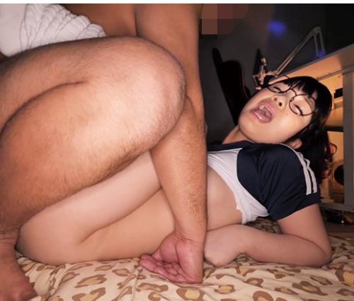 地味巨乳メガネの優等生を媚薬で狂わして淫乱サセ子に変身させる