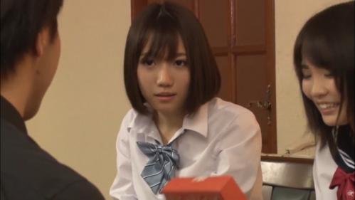 発育途中の妹の身体に欲情が抑えられず、つい手が…ww