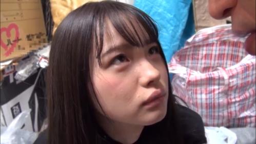抱きしめると壊れてしまうほど繊細で小さい女の子との愛情のこもったセックスww