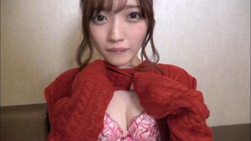 ○酔っぱらうとボディタッチが多くなっちゃうあざとい女の子 ピンク色の乳首がとても美しいww