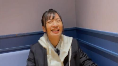 笑顔がかわいいJKとブルマ履かせてでセックスww
