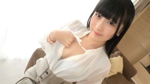 〖xvideos〗素朴な雰囲気の黒髪妹系美少女がAV初体験のエロ動画がこちら
