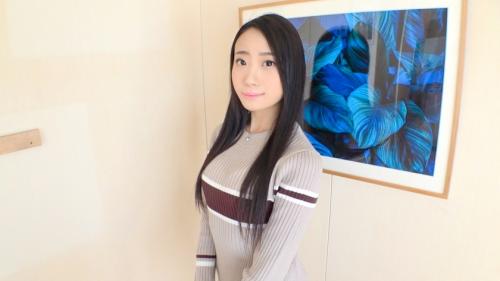 〖xvideos〗黒髪ロングのスレンダー美脚キャンギャルがAV初体験のエロ動画がこちら