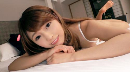 健康的なスレンダーボディの小悪魔美少女と濃厚ファックエロ動画がこちら