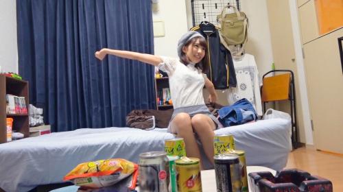 〖素人ナンパ〗スレンダーボディの美乳美少女のキツキツま●こに巨根挿入してSEXするエロ動画がこちら