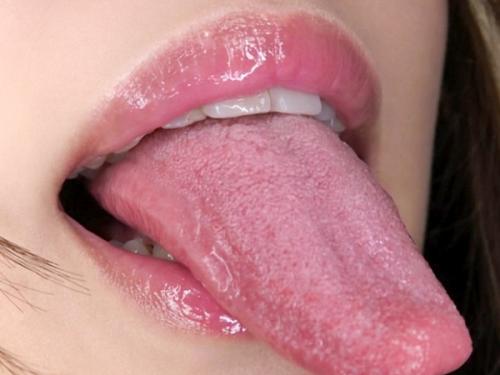 〖xvideos〗美人のアパレル店員美女が卑猥な舌で男根しゃぶるエロ動画がこちら