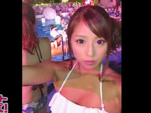〖xvideos〗褐色エロBODYの黒ギャルをナイトプールでナンパ即ハメエロ動画がこちら