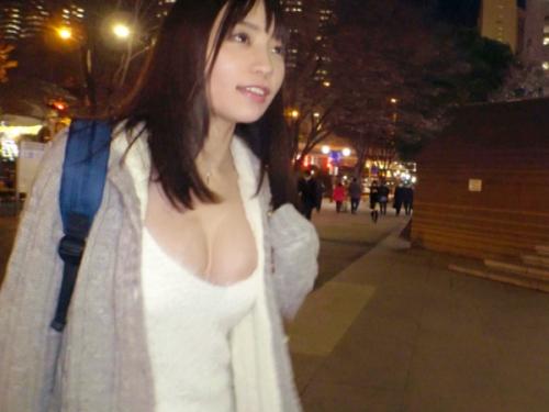 〖xvideos〗普段は医療事務員として真面目に働く清純派美少女が愛液ダダ洩れでイキまくるアダルト動画がこちら
