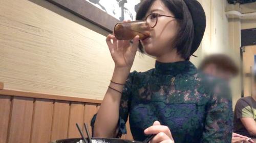 〖xvideos〗大学の映画学科に通う文化系美少女をヤリ部屋に連れ込んでSEXするエロ動画がこちら