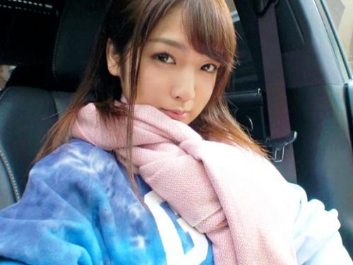 〖xvideos〗小柄でFカップ巨乳の美少女が３Ｐでち●ぽ口に咥えながら喘ぐ姿が興奮するエロ動画がこちら