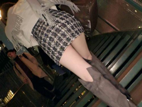 〖xvideos】モデル体型の長身スレンダー美女が大量のマン汁垂れ流してイキまくるアダルト動画がこちら