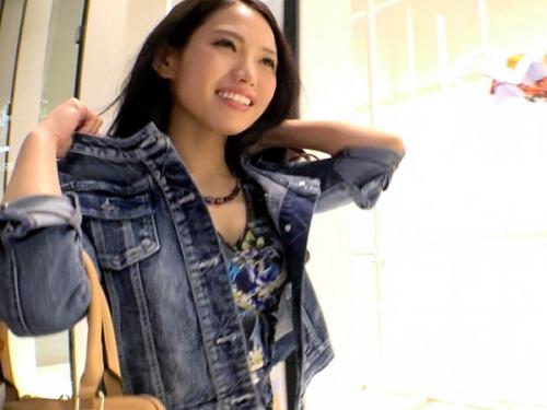 〖xvideos〗つやつやな黒髪が美しいお色気ムンムンお姉さんが身体にローション塗りたくって卑猥なSEXするアダルト動画がこちら