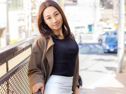 〖xvideos〗スレンダー美脚の2児の母がハードピストンで激イキするエロ動画がこちら