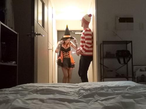 〖xvideos〗パーティーしようヨ！ハロウィンでナンパした美乳女子とのSEXを勝手に隠し撮りする無料アダルト動画がこちら