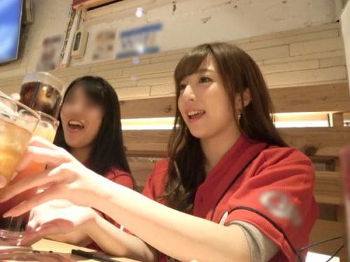 〖xvideos〗チケットくれたらやらせてあげる♡美巨乳カープ女子のおっぱい爆揺れSEXエロ動画がこちら