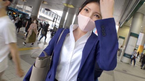 〖TXXX〗スーツ姿がセクシーでエロい営業中のOLナンパしてハメ撮りするエロ動画がこちら