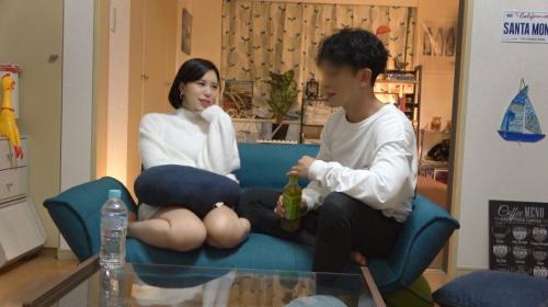 〖TXXX〗くびれ巨乳のスナック店員を部屋に連れ込んでSEXするエロ動画がこちら