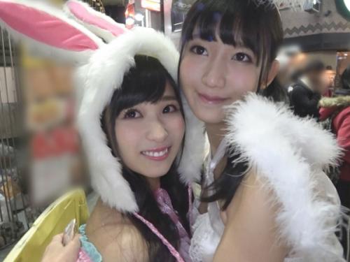 〖xvideos〗きわどいコスプレ姿で渋谷の街を練り歩く2人組の女子大生ナンパして３Pするエロ動画がこちら