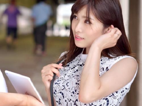 〖xvideos〗欲求不満のFカップ巨乳人妻が生の他人棒でイキまくるエロ動画がこちら