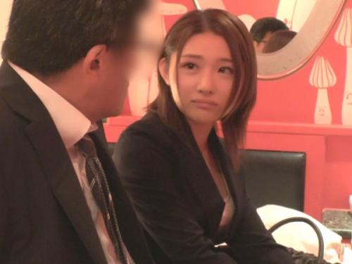 〖xvideos〗新卒美人OLが家庭持ちの会社の上司とラブホで不倫SEX流出映像がこちら