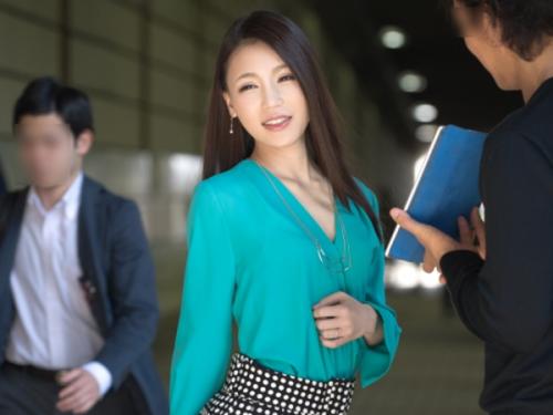 〖xvideos〗長い黒髪が素敵なスレンダー美人奥様が他人棒でイキまくるアダルト動画がこちら