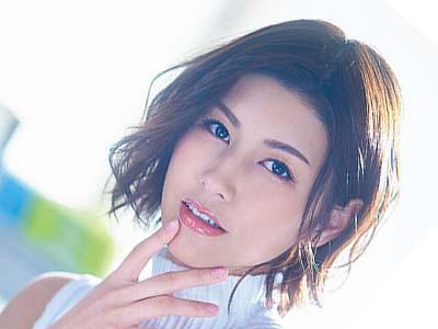 職場にいる美人で痴女なOLが淫乱になってマンコ全開ｗ背面騎乗位で積極的にセックスする姿がエロいｗ