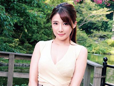 【素人】ナンパした巨乳美人の女子大生が素股に挑戦→初めて見るデカチンに欲情した美女がそのまま中出しエッチ