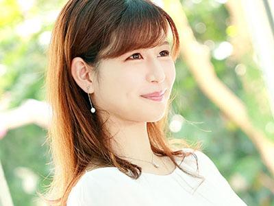 【友野あやみ】非常勤講師として働く美少女が衝撃のAVデビュー→エッチなパイパン先生が中出しエッチで乱れまくる