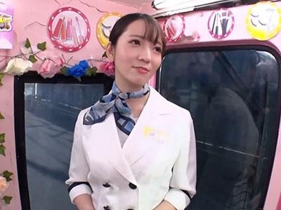 【マジックミラー便】「初めて潮吹いちゃいました♡」素人の美容部員さんをナンパしてMM便でデカマラSEX！