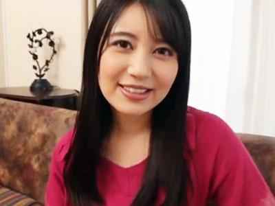 【痴女】「童貞チンポきもちぃぃ！」淫乱美人の人妻が童貞君を食い散らかし！中出しファックで搾り取る！
