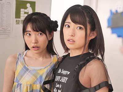 【皆月ひかる】「先生ちんちん気持ちイイ？」かわいいロリ美少女を洗脳した教師が教室でちんぽをしごかせてそのまま中出し！