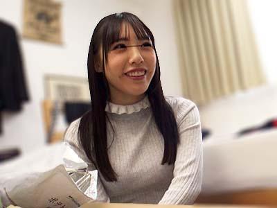添い寝してたらムラムラしてNTRセックスに発展ｗ男の目を見ながらフェラチオをしてバックで快感に身を委ねる！