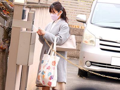 【人妻】「イキ過ぎて壊れるよぉぉ‼」媚薬チンポで即ハメ中出しされた人妻があまりの気持ち良さに白目でアヘ顔ｗ