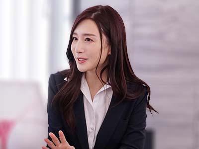 【古川いおり】相部屋になった女上司にムラムラ！彼氏のいる美女OLが童貞に寝取られる！やさしさの筆おろしSEX