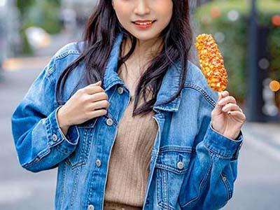【マジックミラー号】「ちょっとだけなら…」街で出会ったかわいい素人女子がマジックミラー号で会ったばかりの男に中出しされちゃうｗ