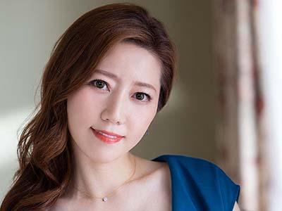 【希咲鈴々花】スレンダー美乳の美魔女がAVデビュー→42歳の美人人妻がデビュー作品で熟れたエロスを見せつける