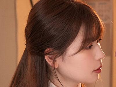 【明里つむぎ】「みんなには絶対内緒よ♡」スレンダーな女教師がイケない関係♡背徳感を感じながらも生徒と性交♪