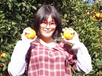 【素人ｘハメ撮り】巨乳美人の素人娘が初めてのハメ撮り→メガネかけたデカパイ美少女をガン突きで犯してぶっかけ顔射