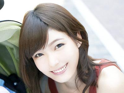 【マジックミラー】スレンダー貧乳の美人人妻をガチハメ→夫が外で待つなか奥様が他人棒で犯され中出しされる！