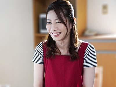 【長嶋沙央梨】スレンダー美人の人妻が犯される→息子をネタに脅された美人熟女が汗だくになりながらファックする