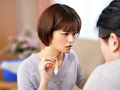 【月乃ルナ】スレンダー貧乳の美人人妻がNTRセックス→絶倫モンスターである義弟にガン突きで犯され中出しされる