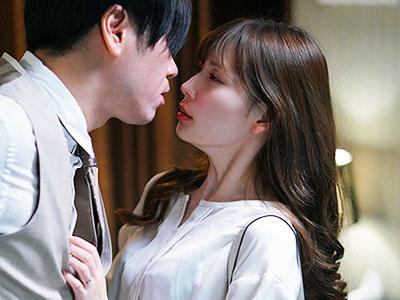 【明里つむぎ】スレンダー美人の秘書と不倫NTRセックス→人妻である美女と出張先のホテルでヤリまくる