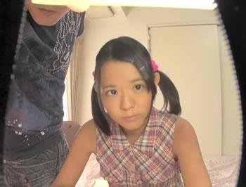 家庭教師が教え子の部屋に仕込んだカメラの前で無垢な少女を犯しパイパンに中出し