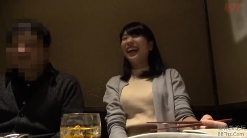 仕事先の清楚系真面目ギャル。酔わせてホテルに連れ込んで、介抱するふりをして服を脱がせたら彼女が目を覚まして・・・・