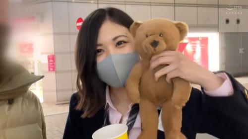 この女子校生。めっちゃ巨乳です！！キモいおっさんにホテルに連れ込まれ巨乳を揉まれながらち○ぽがお○んこに挿入されちゃう。