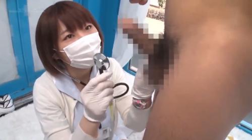 街角で声をかけた爆乳の看護師が、マジックミラー号でち○ぽしゃぶらされちゃう。そしてフルボッキち○ぽがお○んこへ・・・・